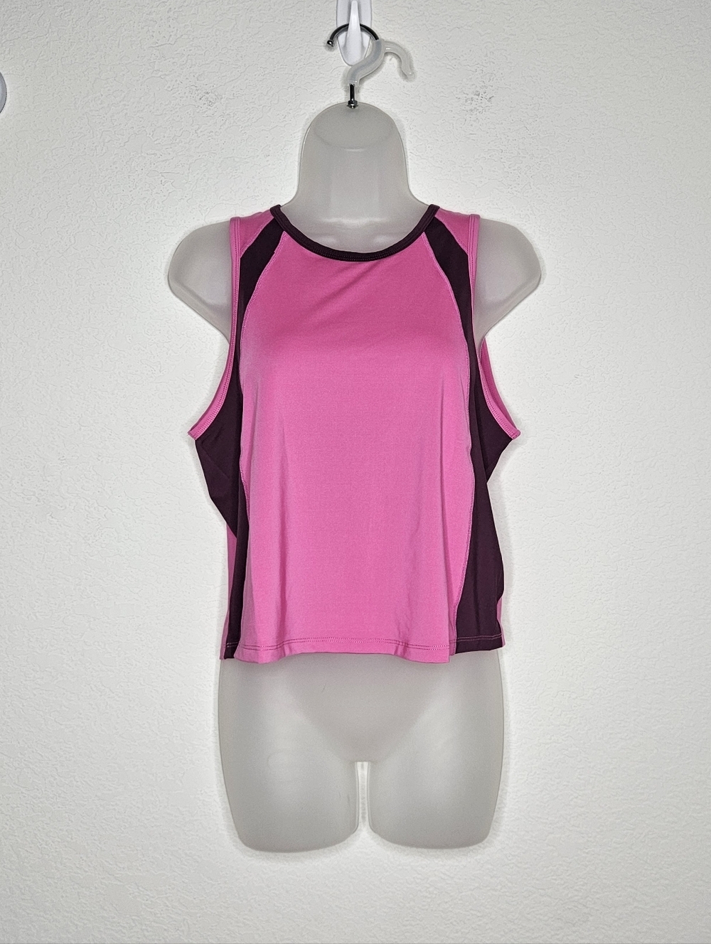 Carve Designs Pink Tank Swim Top Sleeveless Rash Guard Athletic Swimwear Size S